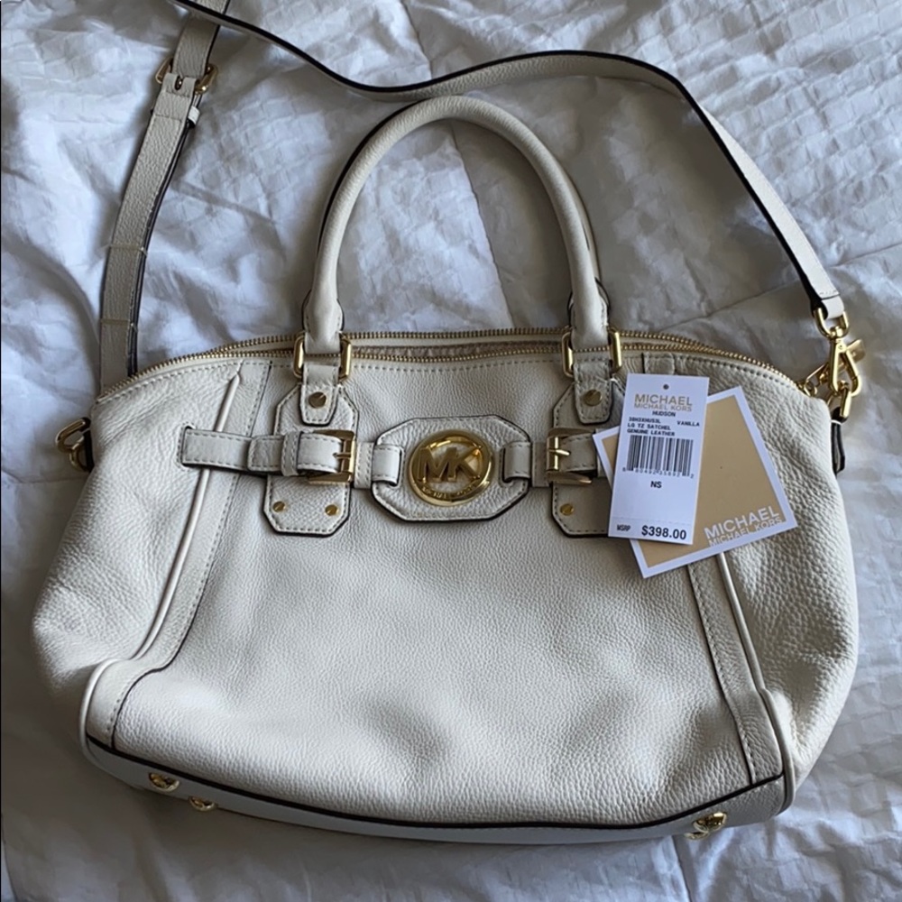 White pebbled leather Michael Kors bag